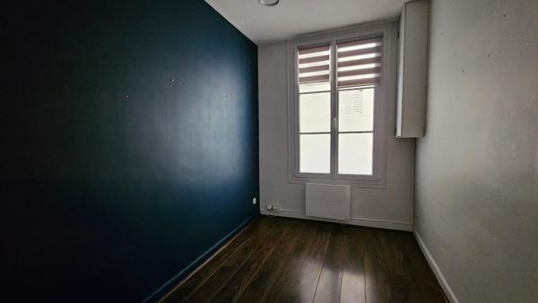 LOCAL COMMERCIAL 2 PIECES 47m² -
