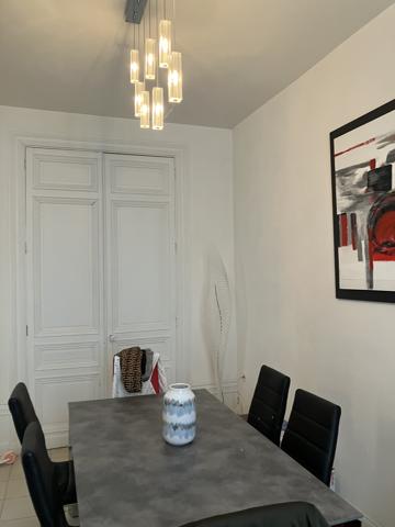 AU CŒUR DE CHÂTELLERAULT MAISON DE VILLE DE 186 M² AVEC BELLES PRESTATIONS Réf 2616