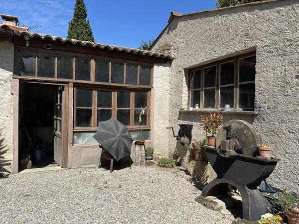 Bastide Ancien Moulin à SALON DE PROVENCE (13) 400 m² et plus de 4000m² de terrain