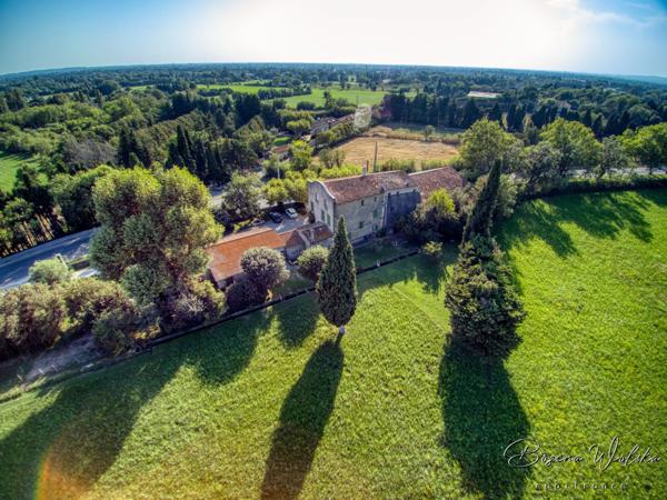 Bastide Ancien Moulin à SALON DE PROVENCE (13) 400 m² et plus de 4000m² de terrain
