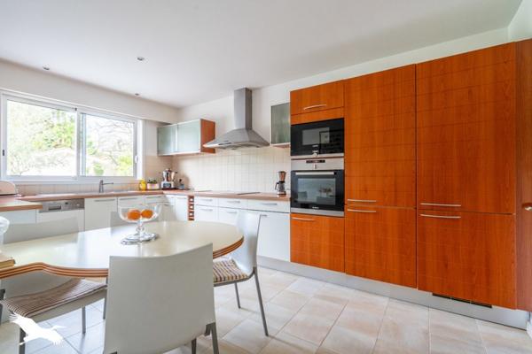 Maison à vendre |  Mérignac |  7 pièces | 240 m²