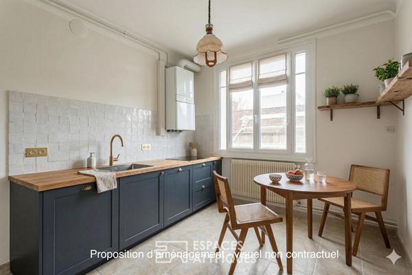 Appartement de caractère avec parquet massif et beau potentiel – Villeurbanne centre