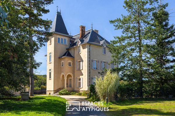 Appartement rénové au coeur d’un château avec jardin et piscine