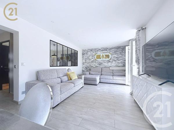 Maison à vendre  4 pièces - 107,84 m 2   BONDY  - 93