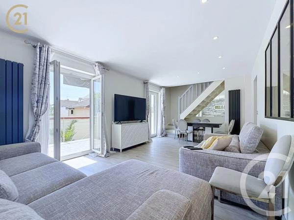 Maison à vendre  4 pièces - 107,84 m 2   BONDY  - 93