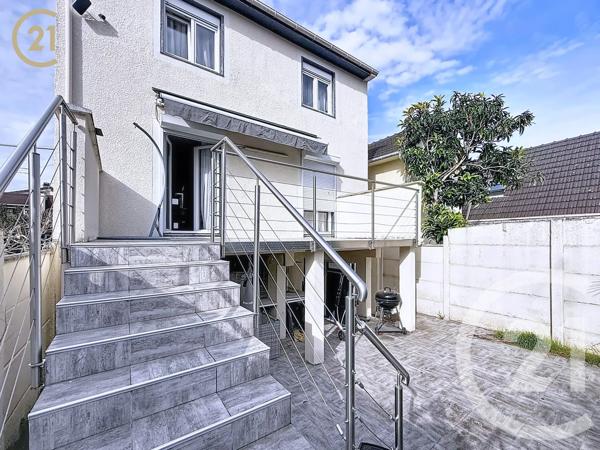 Maison à vendre  4 pièces - 107,84 m 2   BONDY  - 93