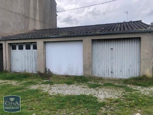 Parking à louer 14.7m²