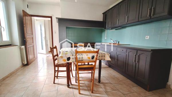 Maison rénovée T5 sur 2600m2 de terrain et dépendances NÉGOCIABLE
