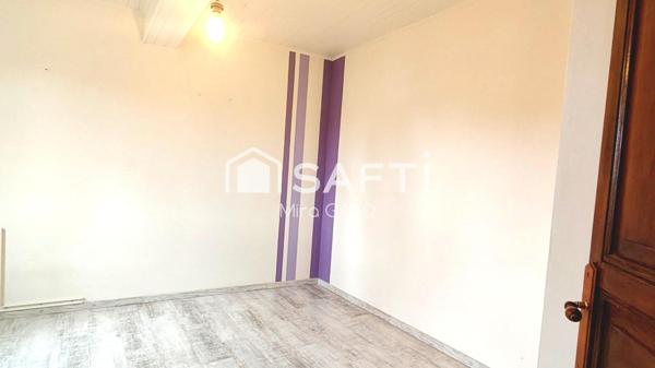 Maison rénovée T5 de 140m2 sur 2600m2 de terrain et dépendances