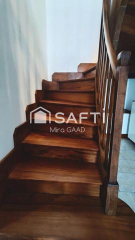 Maison rénovée T5 de 140m2 sur 2600m2 de terrain et dépendances