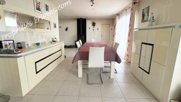 Maison Monthou Sur Bievre 10 pièce(s) 135 m2