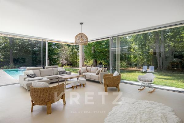 ECULLY – Villa contemporaine au cœur d'un parc privé