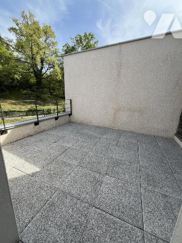 ✨ Appartement moderne avec terrasse & balcon – cadre verdoyant à L’Isle-d’Abeau ✨