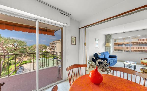 Appartement à vendre    3 pièces • 70 m2 Saint-Laurent-du-Var