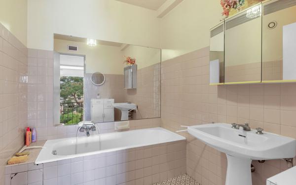 Appartement à vendre    3 pièces • 70 m2 Saint-Laurent-du-Var
