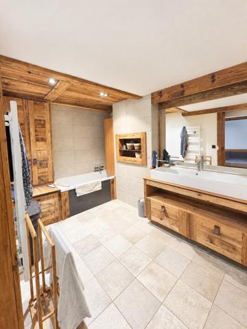DOMANCY coteau Chalet T5 170 m² 875000€