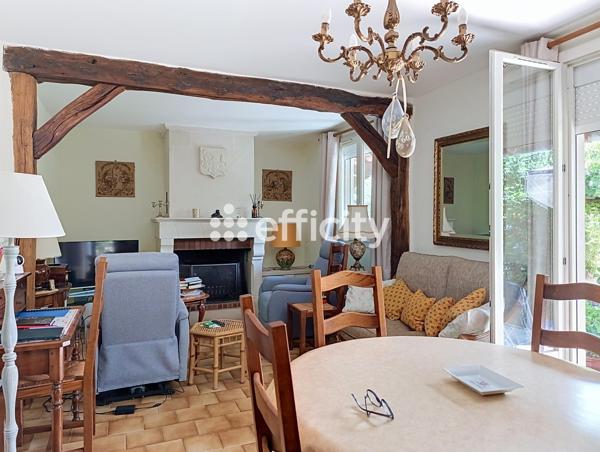 Maison
         4 pièces
        - 93 m² 350 000 € *