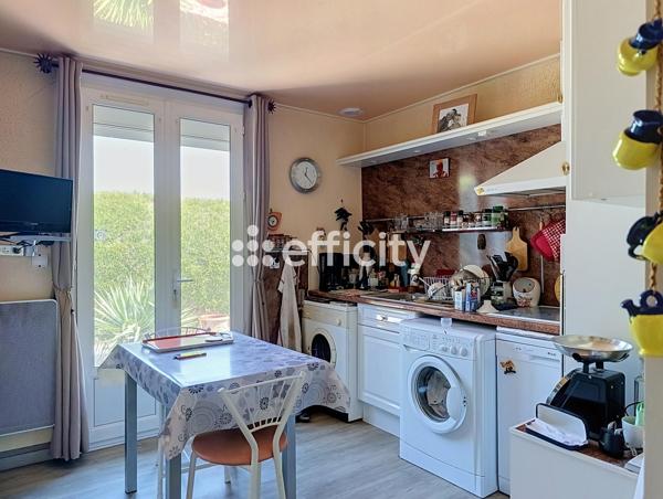 Maison
         4 pièces
        - 93 m² 350 000 € *