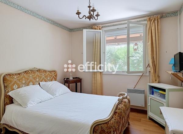 Maison
         4 pièces
        - 93 m² 350 000 € *