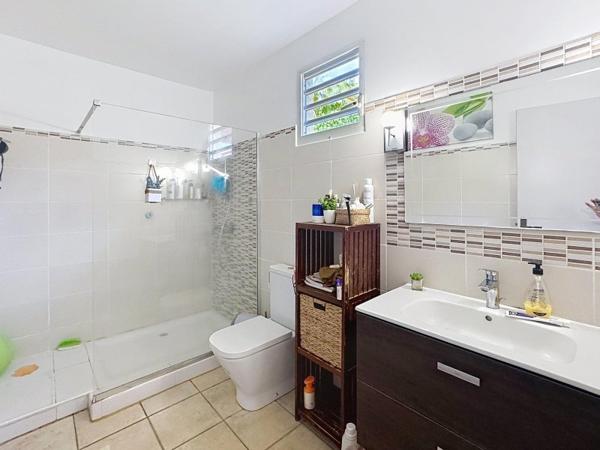 Vente / Maison T4 à Baie Mahault (97122)