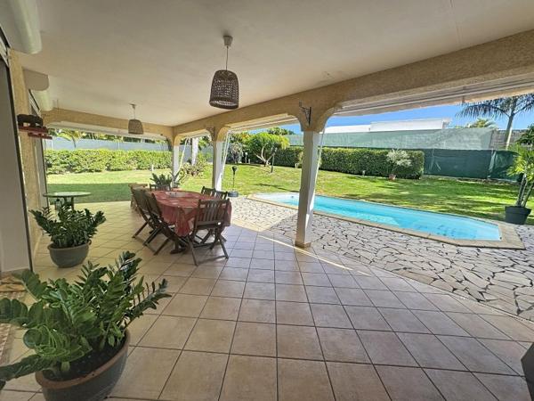 Vente / Maison T4 à Baie Mahault (97122)