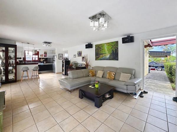 Vente / Maison T4 à Baie Mahault (97122)
