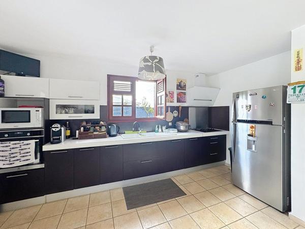 Vente / Maison T4 à Baie Mahault (97122)