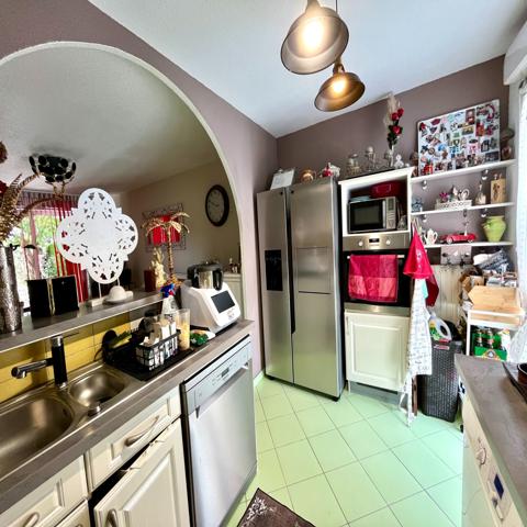 Maison
                                                                                                                                                                                                                                                                                                                        5 pièce(s)                                                                                                                                                                                                          4 chambre(s)                                                                                                                                                                                                          100  m²