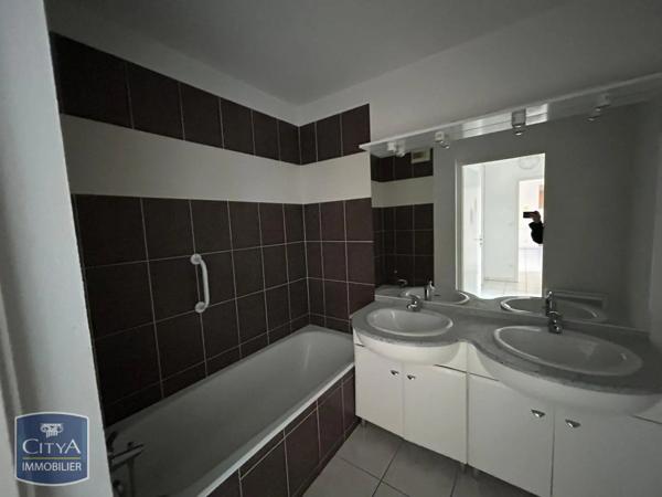 Appartement à louer 3 pièces 61.54m²