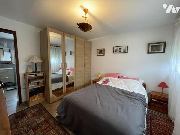 LA FERTE MACE, maison 5 ch avec garage et terrain + appartement T2 de 64 m² indépendant