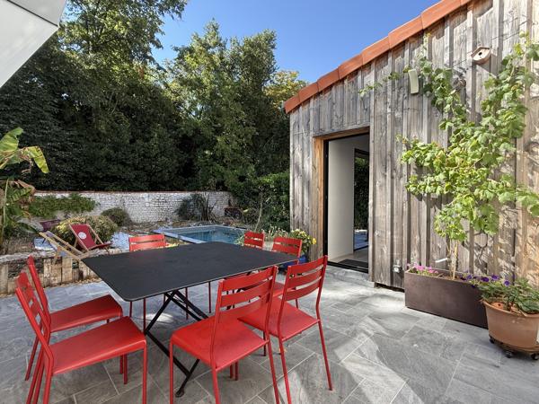 LA ROCHELLE Quartier Lafond – Maison familiale de 136 m², 4 chambres, garage, piscine et jardin paysager