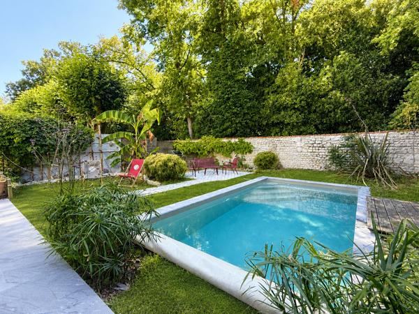 LA ROCHELLE Quartier Lafond – Maison familiale de 136 m², 4 chambres, garage, piscine et jardin paysager