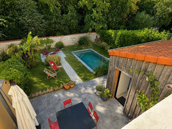 LA ROCHELLE Quartier Lafond – Maison familiale de 136 m², 4 chambres, garage, piscine et jardin paysager