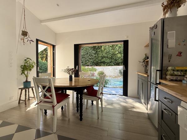 LA ROCHELLE Quartier Lafond – Maison familiale de 136 m², 4 chambres, garage, piscine et jardin paysager