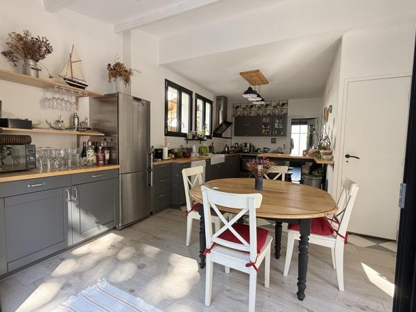 LA ROCHELLE Quartier Lafond – Maison familiale de 136 m², 4 chambres, garage, piscine et jardin paysager