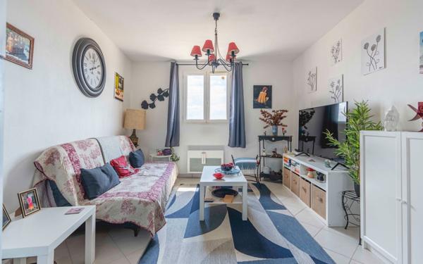 Appartement à vendre    2 pièces •  Cadenet