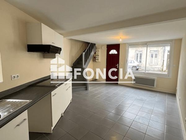 Location Maison 2 pièces 34.88 m² - 64 RUE DE MONTBRON Angouleme 16000