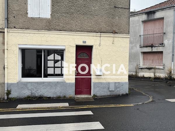 Location Maison 2 pièces 34.88 m² - 64 RUE DE MONTBRON Angouleme 16000