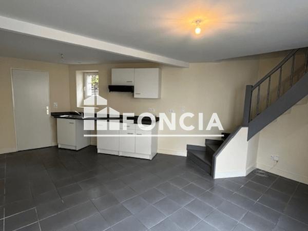 Location Maison 2 pièces 34.88 m² - 64 RUE DE MONTBRON Angouleme 16000