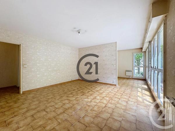 Appartement F3 à vendre  3 pièces - 56,92 m 2   PROVINS  - 77