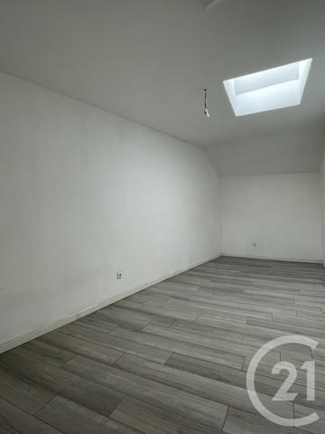 Immeuble à vendre  182 m2 GUISE - 02