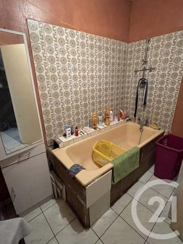 Immeuble à vendre  182 m2 GUISE - 02