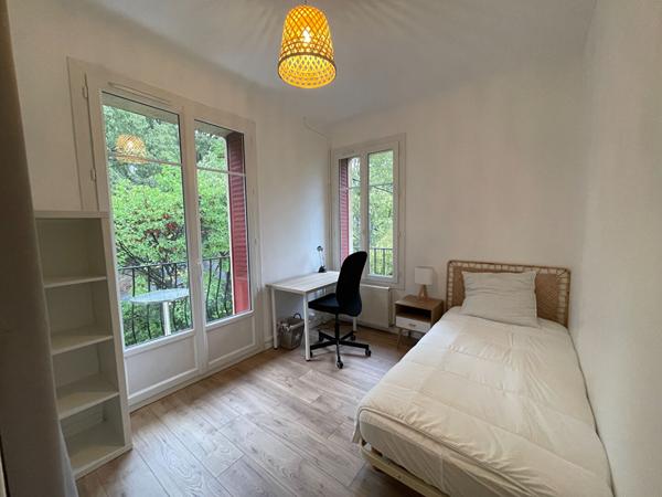 A LOUER - AIX - CHAMBRE COLOCATION AVEC BALCON - ETUDIANT 9 MOIS