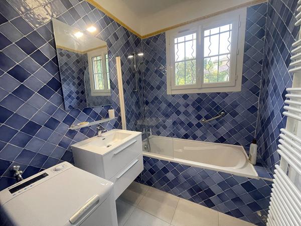 A LOUER - AIX - CHAMBRE COLOCATION AVEC BALCON - ETUDIANT 9 MOIS
