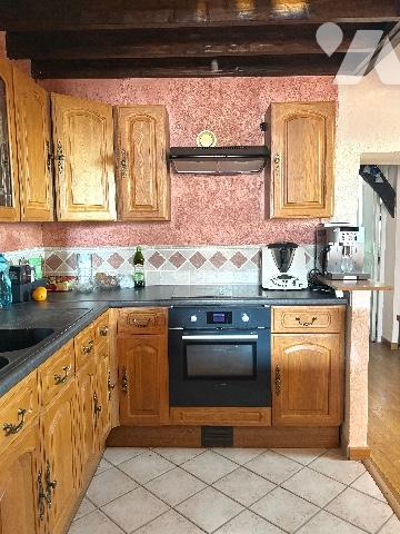 CHARTRES HISTORIQUE, VIEILLE VILLE
BEAU 3 PIECES 67.10m² CARREZ 3ème et DERNIER ETAGE