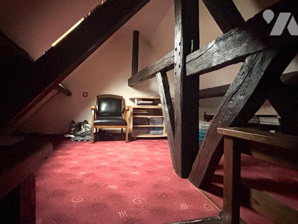 CHARTRES HISTORIQUE, VIEILLE VILLE
BEAU 3 PIECES 67.10m² CARREZ 3ème et DERNIER ETAGE