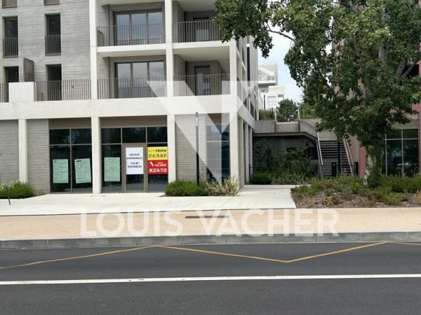 Murs commerciaux libres de 193 m² à vendre à Bordeaux