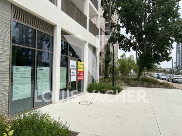 Murs commerciaux libres de 193 m² à vendre à Bordeaux