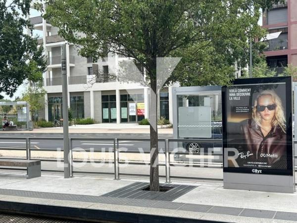 Murs commerciaux libres de 193 m² à vendre à Bordeaux
