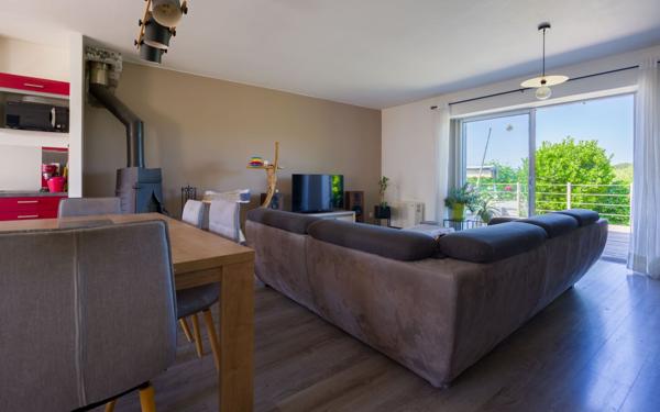 Maison à vendre    5 pièces • 187 m2 Reillanne